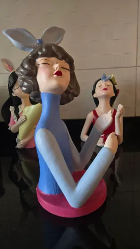 Escultura em Gesso Lilly - Porta taça