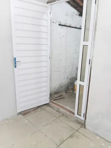 2 casas pra alugar no João XXIII