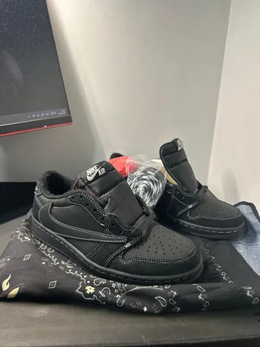 Nike Air Jordan 1 Low Black Phantom (Travis Scott)
