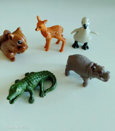 Kinder Joy coleção Natoons Floresta 10,00 cada importado da Espanha