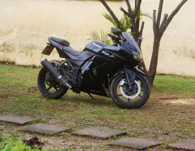Moto Ninja 250R / PREÇO PRA SAIR LOGO