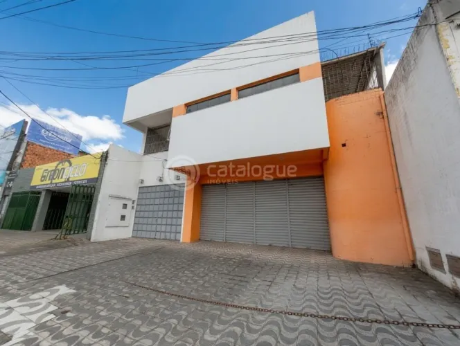 Prédio Comercial para Venda e Locação no Tirol, Natal