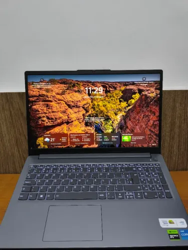 LENOVO LOQ ESSENTIAL - NOTEBOOK GAMER