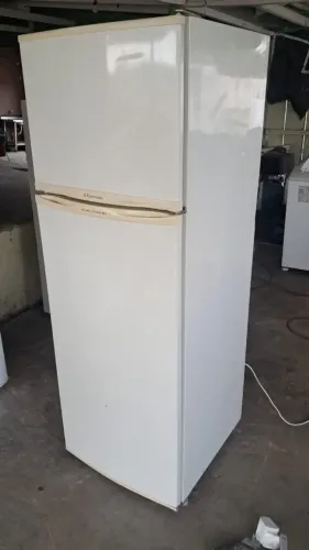 Geladeira Electrolux dúplex funcionando perfeitamente