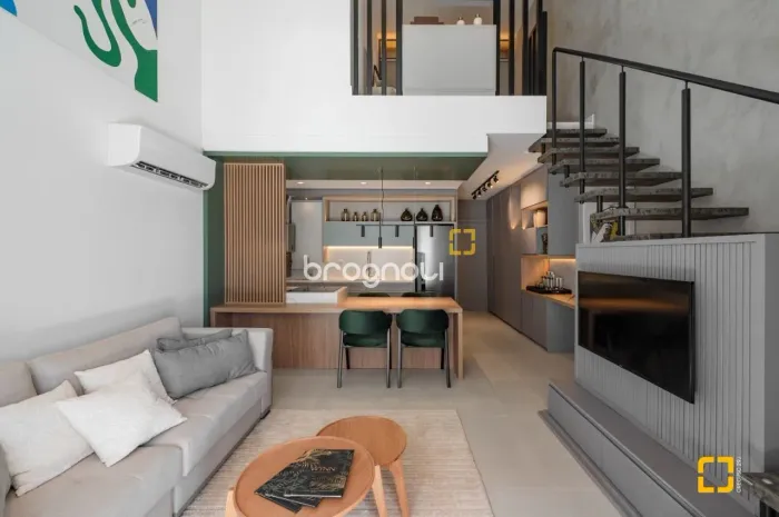 Loft mobiliado à venda - 1 suíte, 1 vaga, hobby box e pátio privativo | Santo Antônio de L