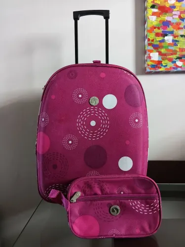 Mala de viagem + necessaire
