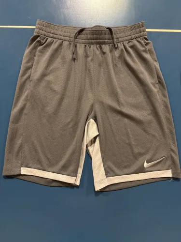 short Nike