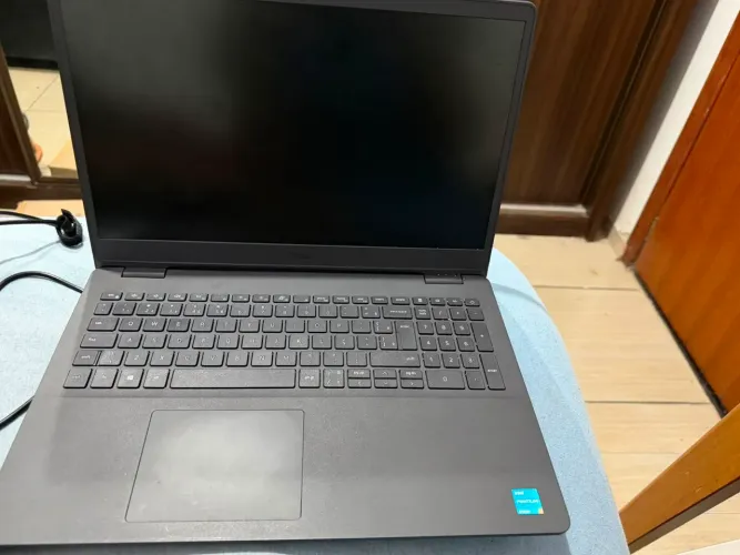 Notebook Dell Inspiron 3501 Modelo P90f