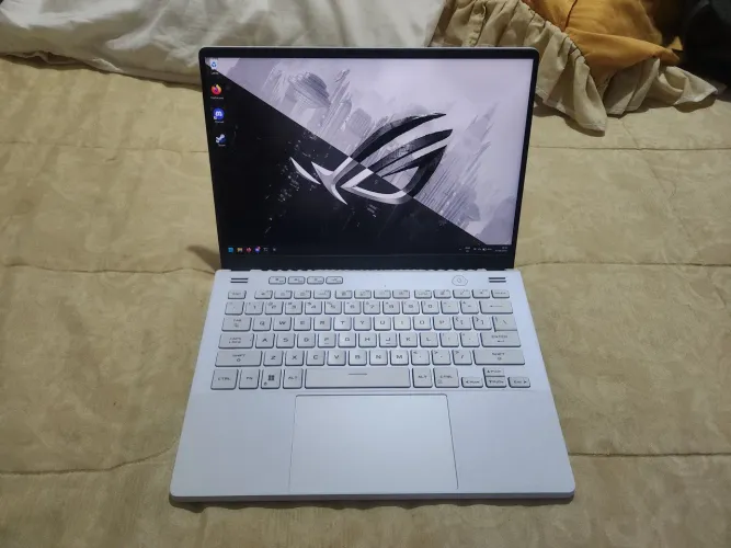Asus Rog Zephyrus G14 2023 - Ryzen 9 32GB RTX 4060 1TB