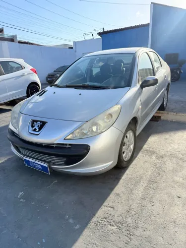 Peugeot 207 Sedan Passion XR 1.4 Flex 8V 4P 2011