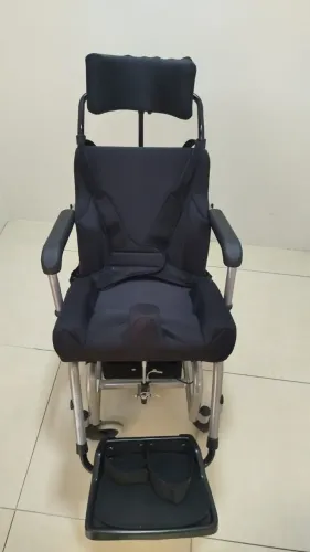 Cadeira de Rodas Infantil  Star Postural modelo Tilt