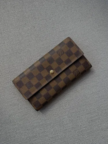 Carteira Louis Vuitton Damier Ebene