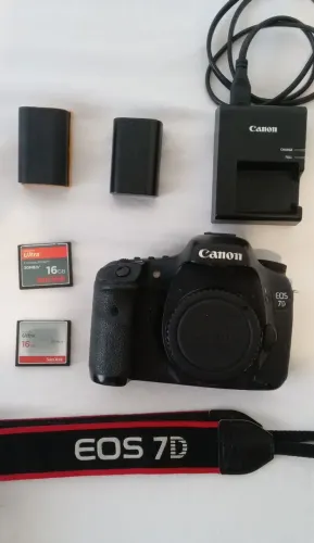 CANON 7D - GRIP - T5 Rebel