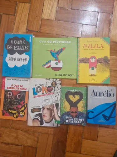 Livros variados em ótimo estado (valor unitário)