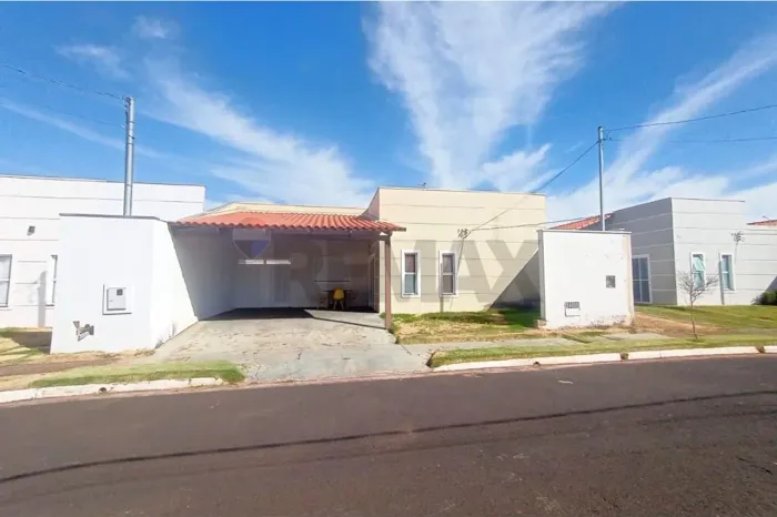 Casa de 2 quartos no Condomínio Vainice Andrade por 350 mil!