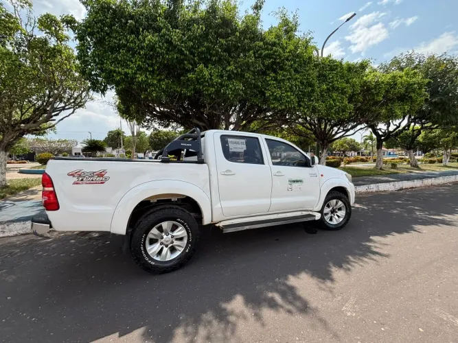Toyota Hilux CD D4-d 4X4 3.0 TDI Dies. Mec. 2015