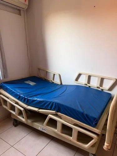 Cama hospitalar mais colchão