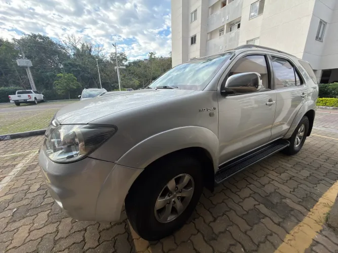Toyota Hilux SW4 SRV D4-d 4X4 3.0 TDI Dies. AUT 2008