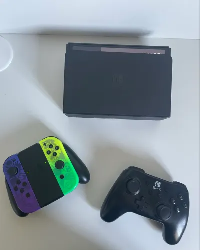 Nintendo Switch OLED Completo + Brinde à Escolha | Excelente Estado