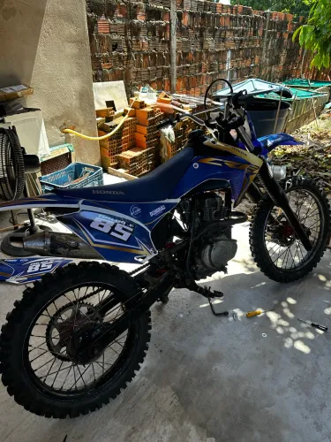 Moto Xr com motor 150 preparado
