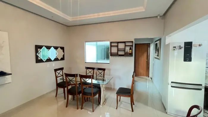 Casa com 2 Quarto(s) e 2 banheiro(s) para Alugar, 65 m² por R$ 3500 / Mês