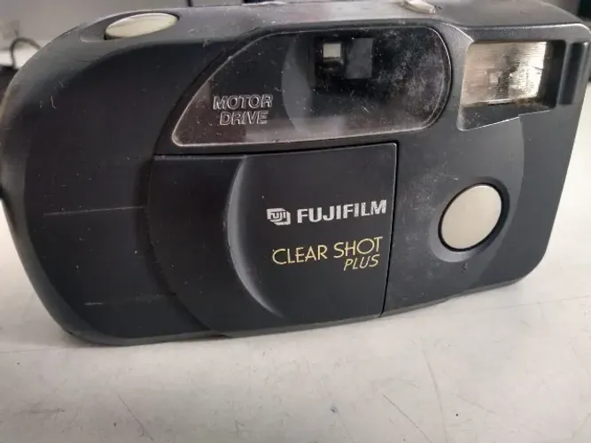 maquina de fotografia fujifilm antiga 