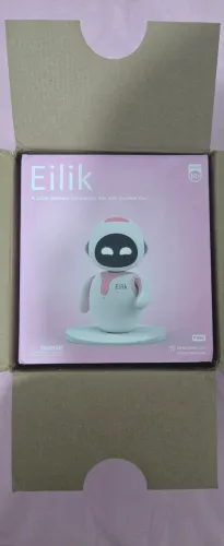 Robô Eilik Novo na Caixa Importado