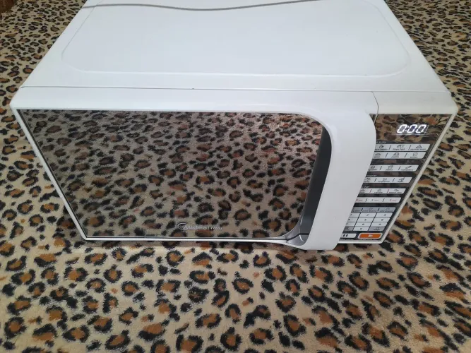 VENDO MICRO-ONDAS 20 LITROS MIDEIA TELEFONE * WHATSAPP BOA VIAGEM 