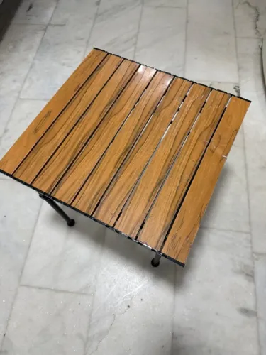 Mesa portátil que desmonta facilmente