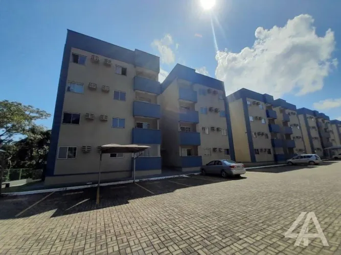(Vende-se) Villas do Madeira II - Apartamento com 2 dormitórios, 56 m² por R$ 320.000 - Tr