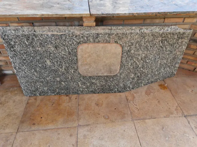 Bancada de Granito Cinza 153x70 cm com Recorte para Cuba