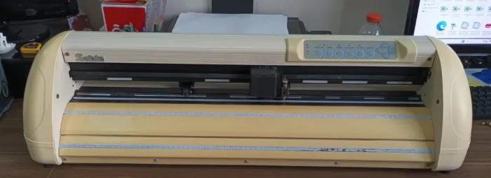 Maquina de corte Ploter com defeito