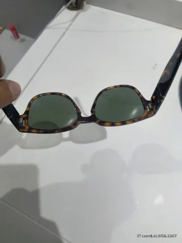 Vendo óculos de sol feminino, marca persol