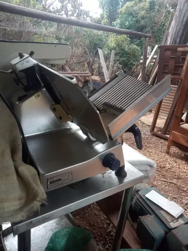 Máquina fatiadora industrial Gural300