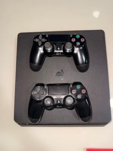 PS4 + 4 JOGOS