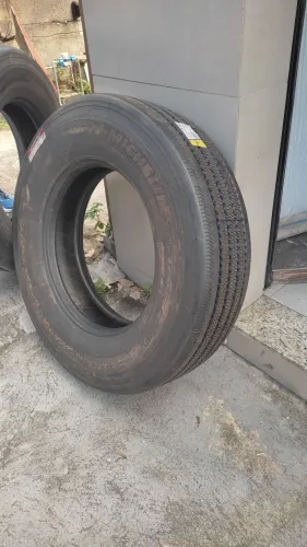 Pneu para caminhão 275/80/22.5 Michelin reformados