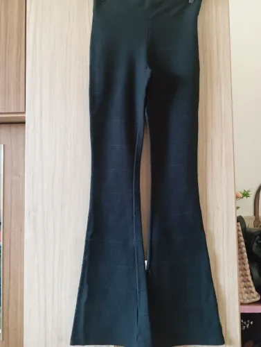 Calça bandagem flaer preta