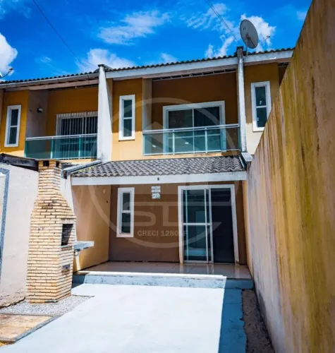Casa para Venda em Mulungu, Centro, 2 dormitórios, 2 suítes, 2 banheiros, 2 vagas