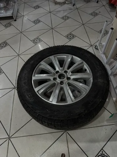 Aro 18 com pneu amarok 