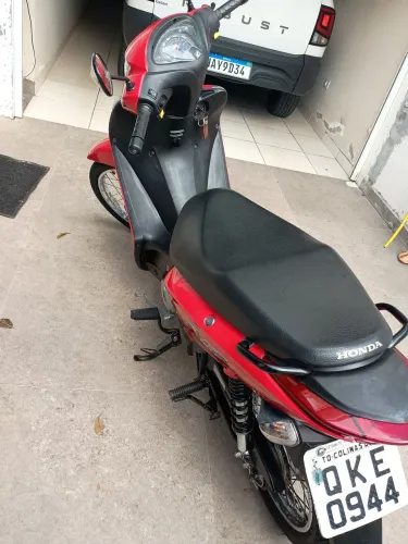 Honda Biz 110I Vermelha, ano 2016/2016