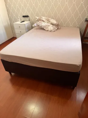 Vendo cama box casal