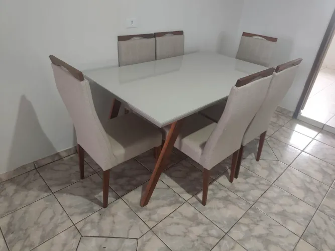 Mesa de Jantar 6 Lugares com 6 Cadeiras