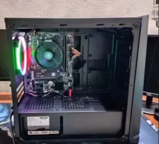 Kit Processador Ryzen 3 2200G + Placa-mãe + 8GB de RAM + Fan RGB
