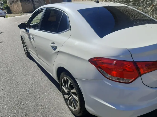 Citroen C4 Lounge Tendance 2.0 Flex 4P Aut. 2014