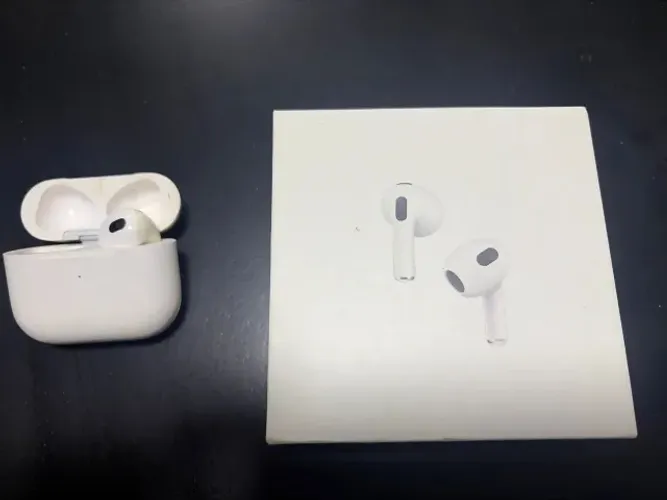Air Pod 3, apenas lado direito.