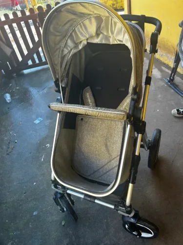 Carrinho de bebê cynebaby