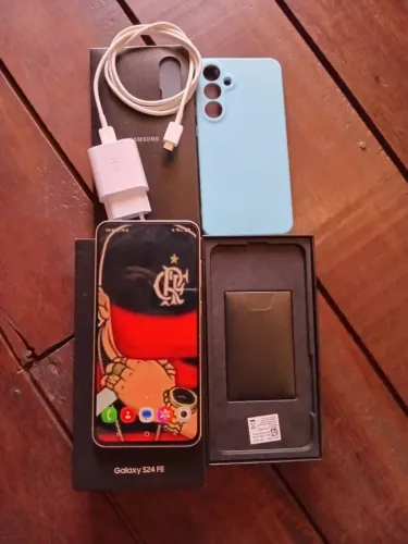 Vendo eu troco s24 fe de 256 GB e 8 de ram troco em celular inferior e volta para mim