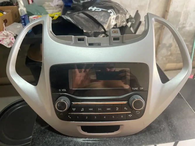 Rádio Original Ford Ka 2019 a 2021 + Painel/Moldura Prateada