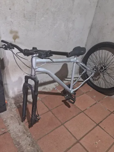 Aro 29 recém pintada pra vender logo