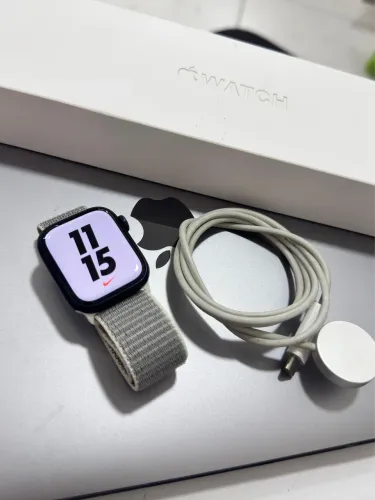 Apple Watch Series 8